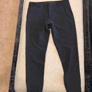 Men’s Rhône Joggers Size 34